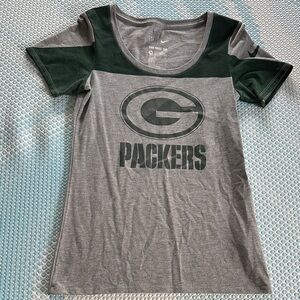 Women’s Green Bay Packers Nike Gray and Green T-Shirt XS